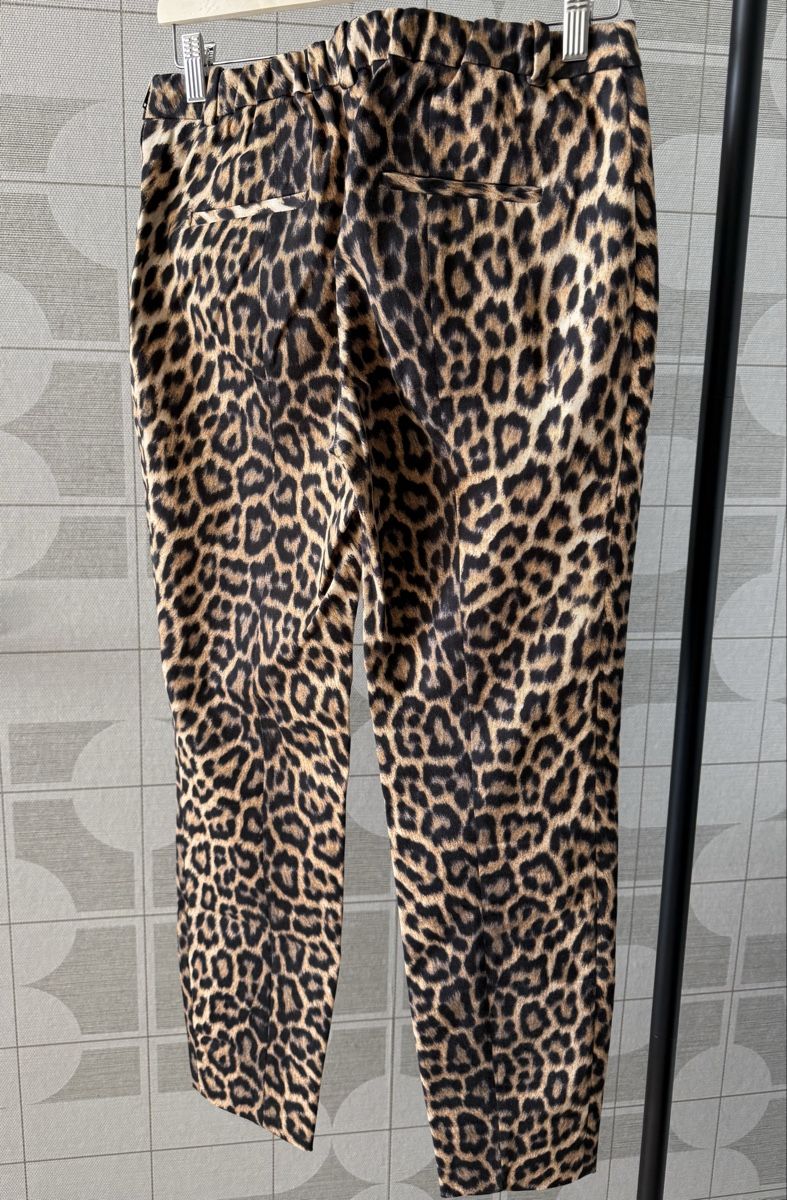 Zara Pantaloni: Hose mit Animal Print – Nuovo (secondo la descrizione) da Gümligen venduto da hookedonsales 1