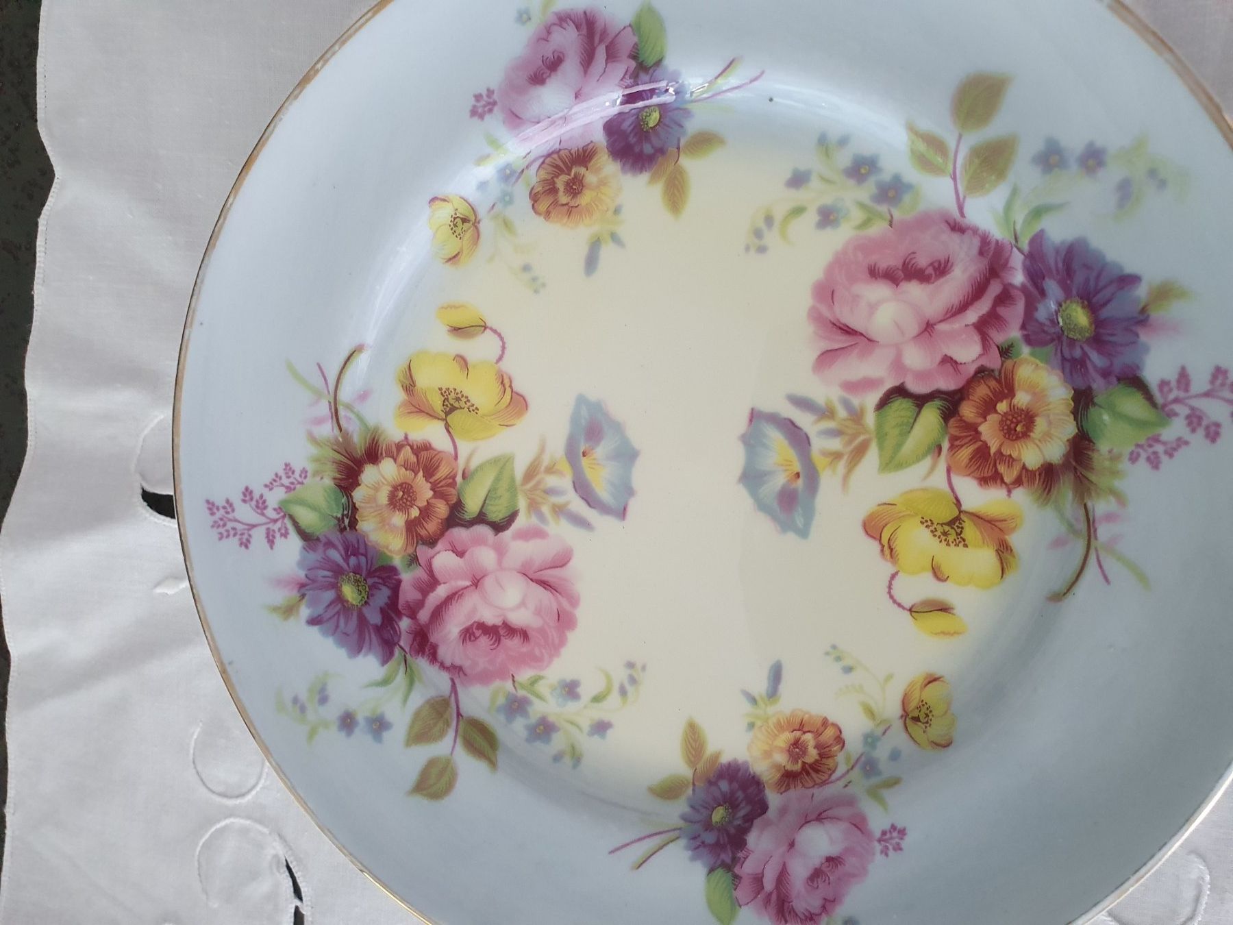 Piatti: 2 Teller mit Blumenmuster guter Zustand – Usato da Reinach venduto da 3Guggerli 5