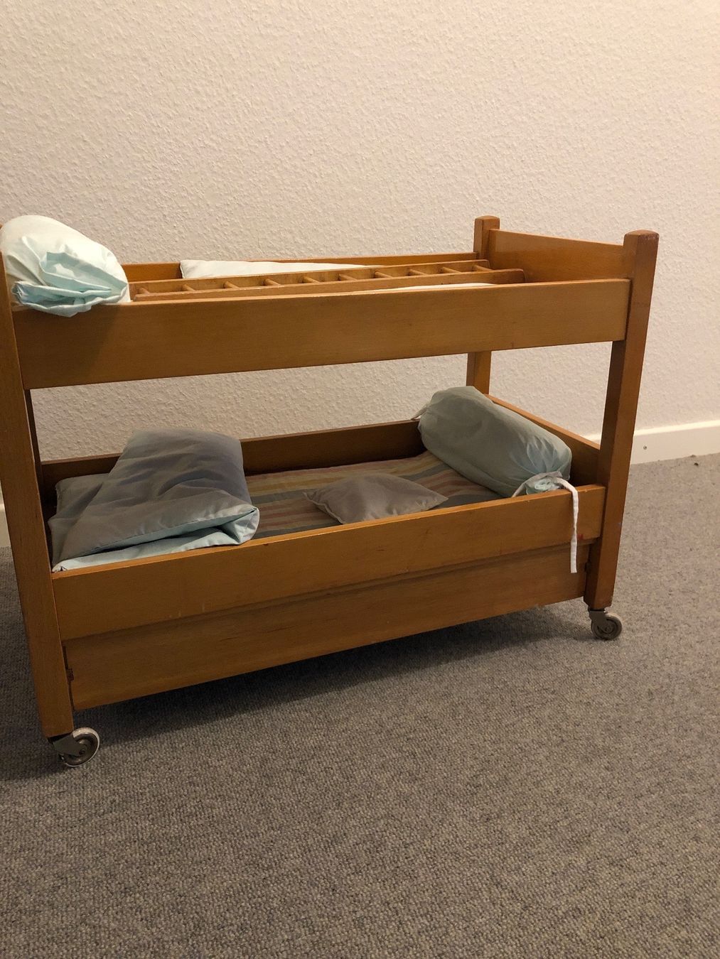 Lits: Puppenbett mit Inhalt – D'occasion à St. Gallen par Ursula66