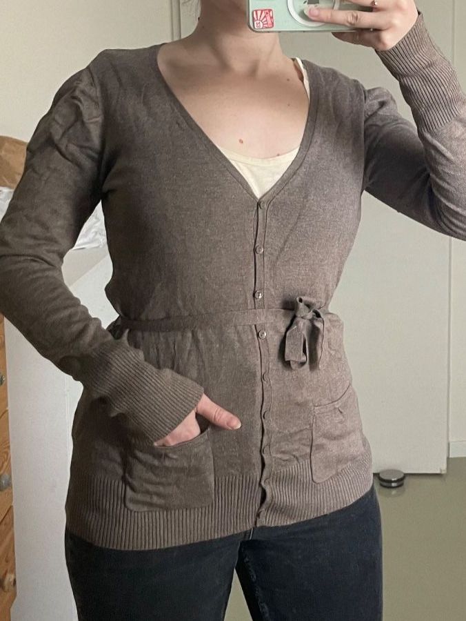 Maglioni & Felpe: Beige/ockerfarbene Weste - Gilet à manches longues ocre – Usato da Zürich venduto da AnnaSa