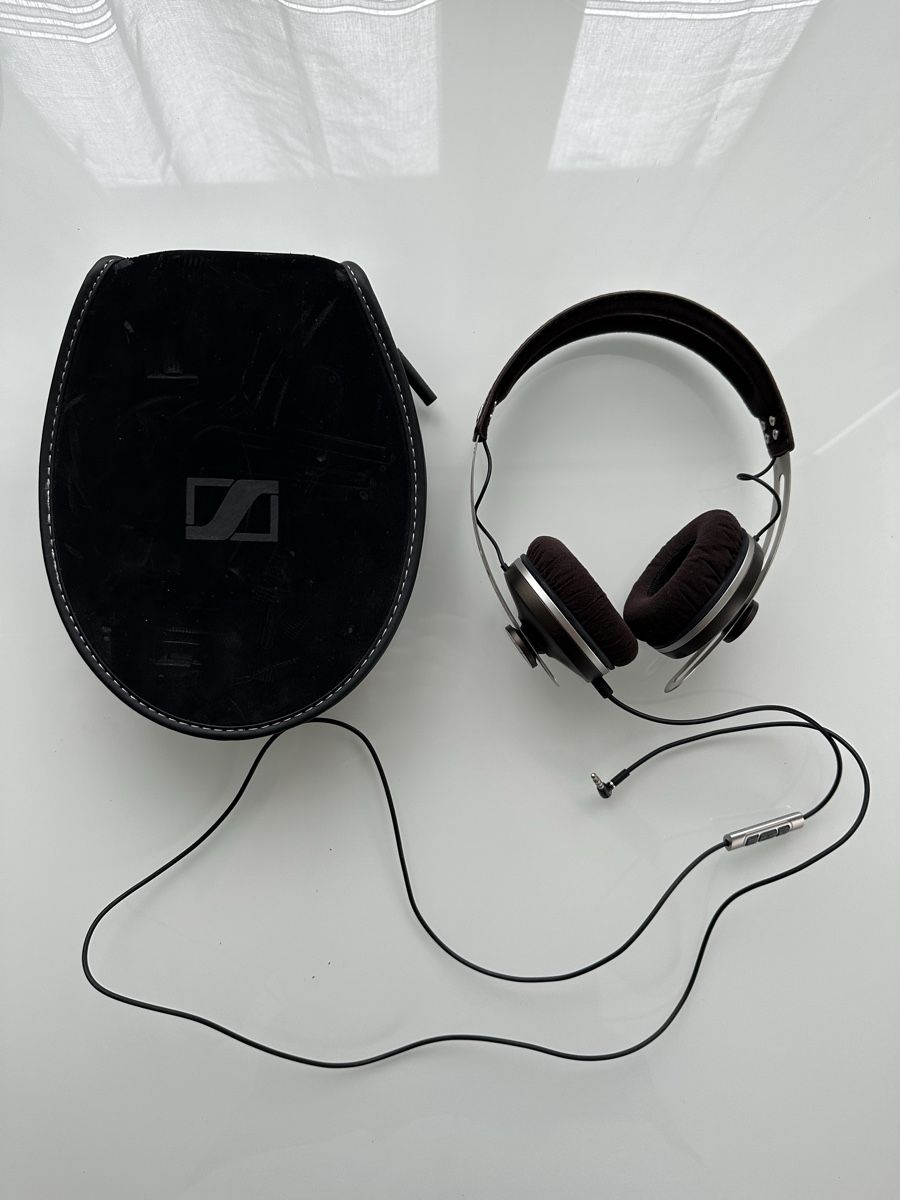Sennheiser Cuffie: Sennheiser MOMENTUM On-Ear Kopfhörer – Usato da Bern venduto da Runnit 1