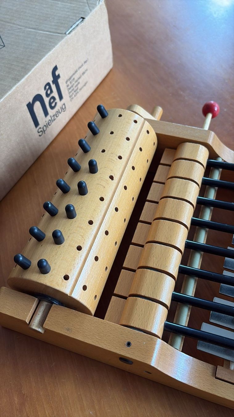 Naef Spielzeuge: Naef  Gloggomobil Design Herbert Bächli – Gebraucht aus Zürich von timeless.tones 8