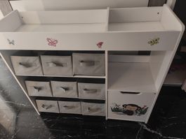 Süsses Kinderzimmer Regal