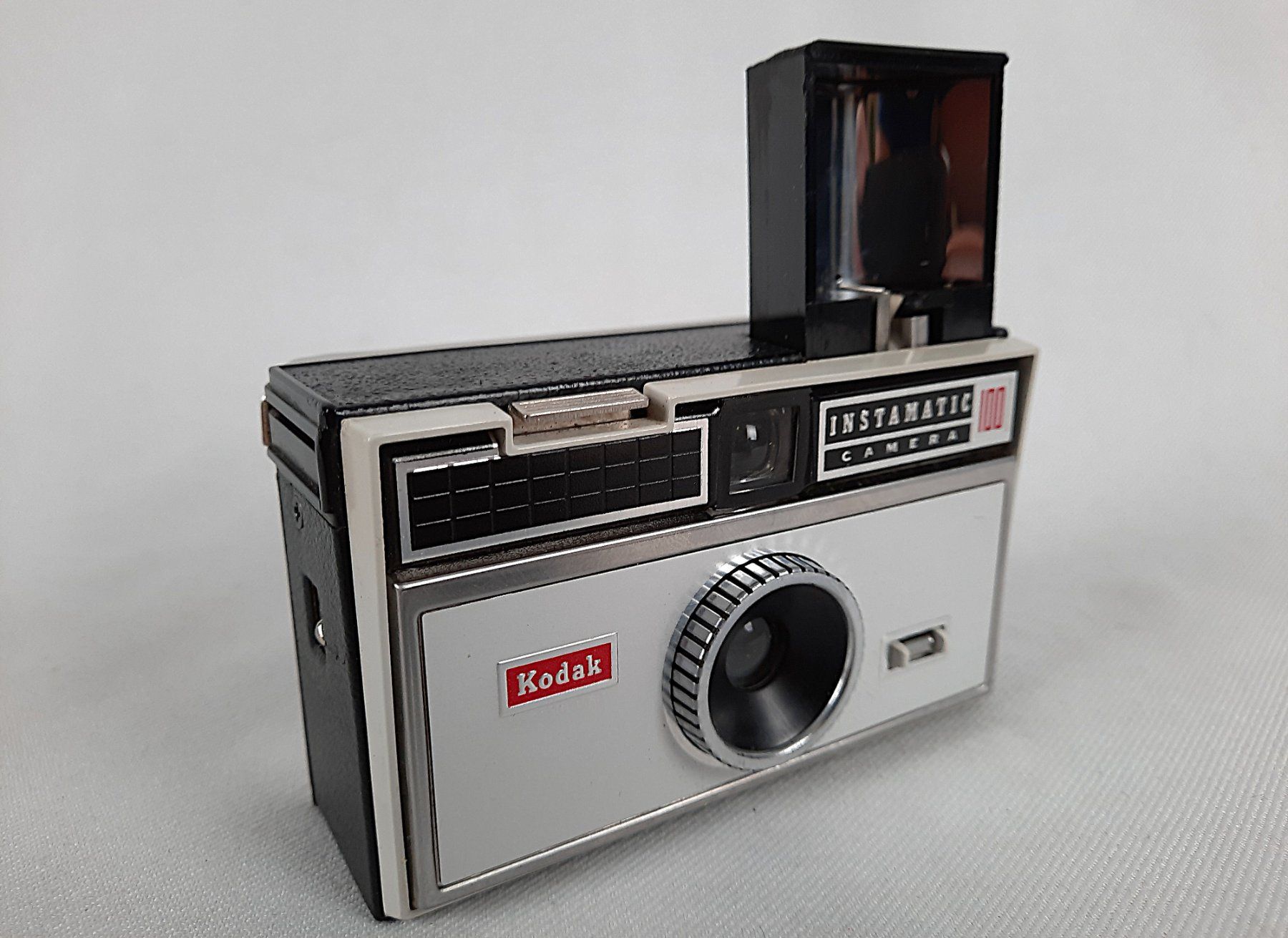 Kodak Fotocamera: KODAK INSTAMATIC 100 Camera Vintage Deko – Usato da Beinwil am See venduto da Restwert_Beinwil 3
