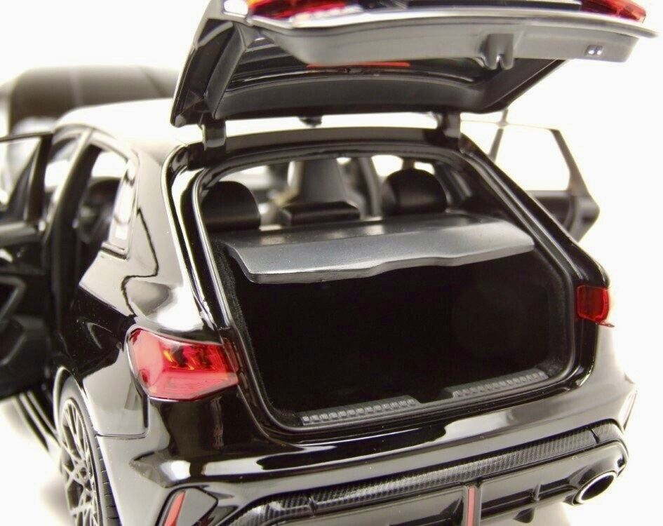 Audi Modellini d'auto: AUDI RS 3 2025  MASSSTAB 1:18 – Nuovo e nell'imballaggio originale da Erlenbach im Simmental venduto da Model_box 6