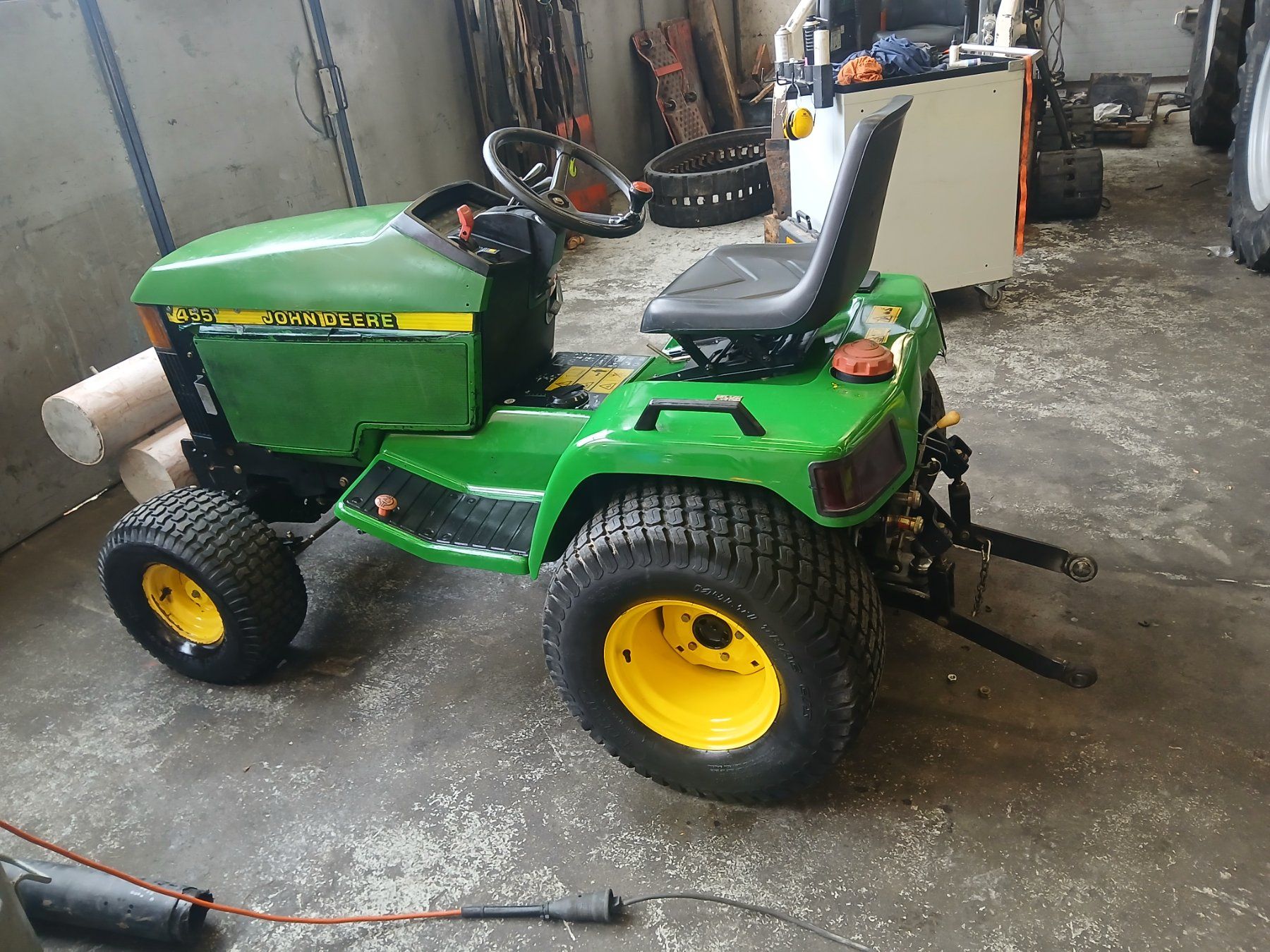 John Deere Trattori: John Deere – Usato da Hagenwil venduto da Wclaas