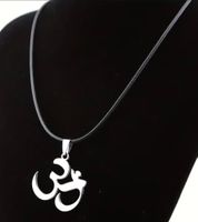 Collana con ciondolo Om in acciaio inox