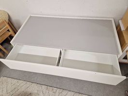 IKEA Spieltisch,  Table de jeu IKEA avec rangement