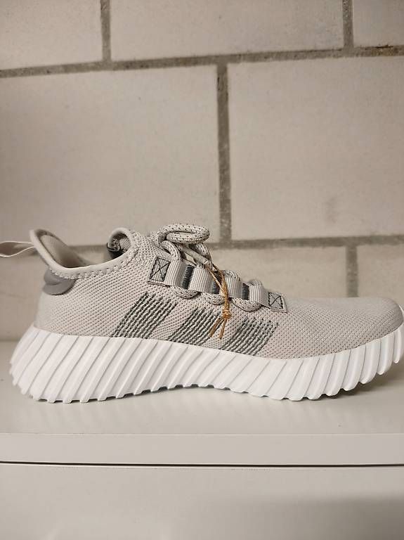 Scarpe da donna: Adidas Sneakers – Usato da Kirchberg BE venduto da naa_lxk5 1