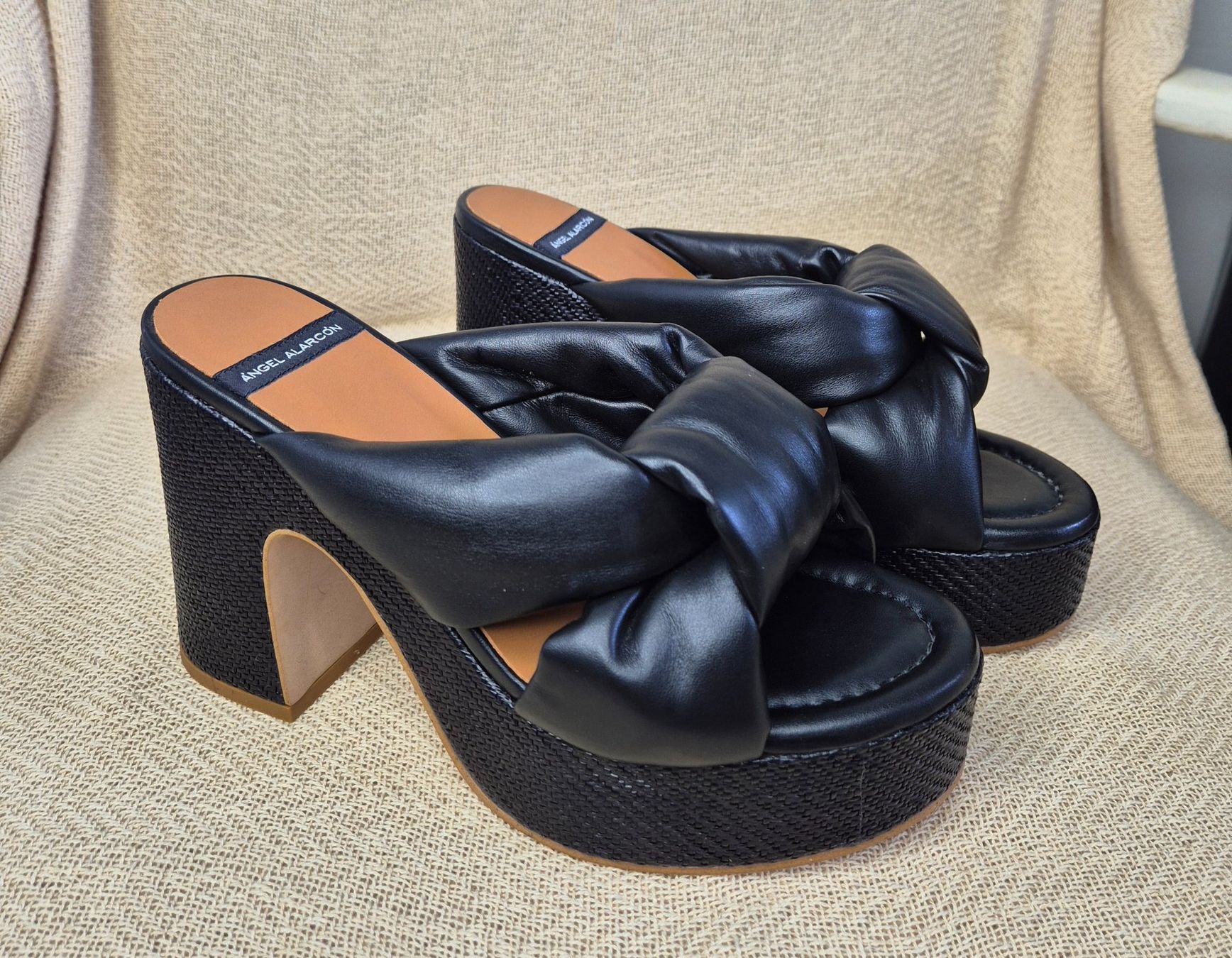 Damenschuhe: Sandalen Angel Alarcon – Neu und originalverpackt aus Leissigen von ali_k9v8