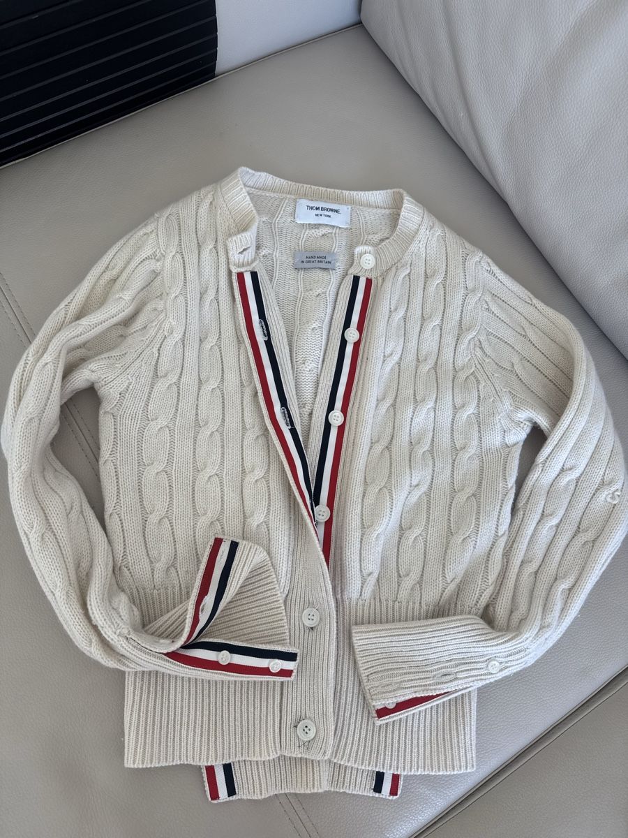 Giacche: 100% Kaschmir Thom Browne S Farbe: Creme NP 1450 CHF – Usato da Zürich venduto da LuxuryJewellery 1
