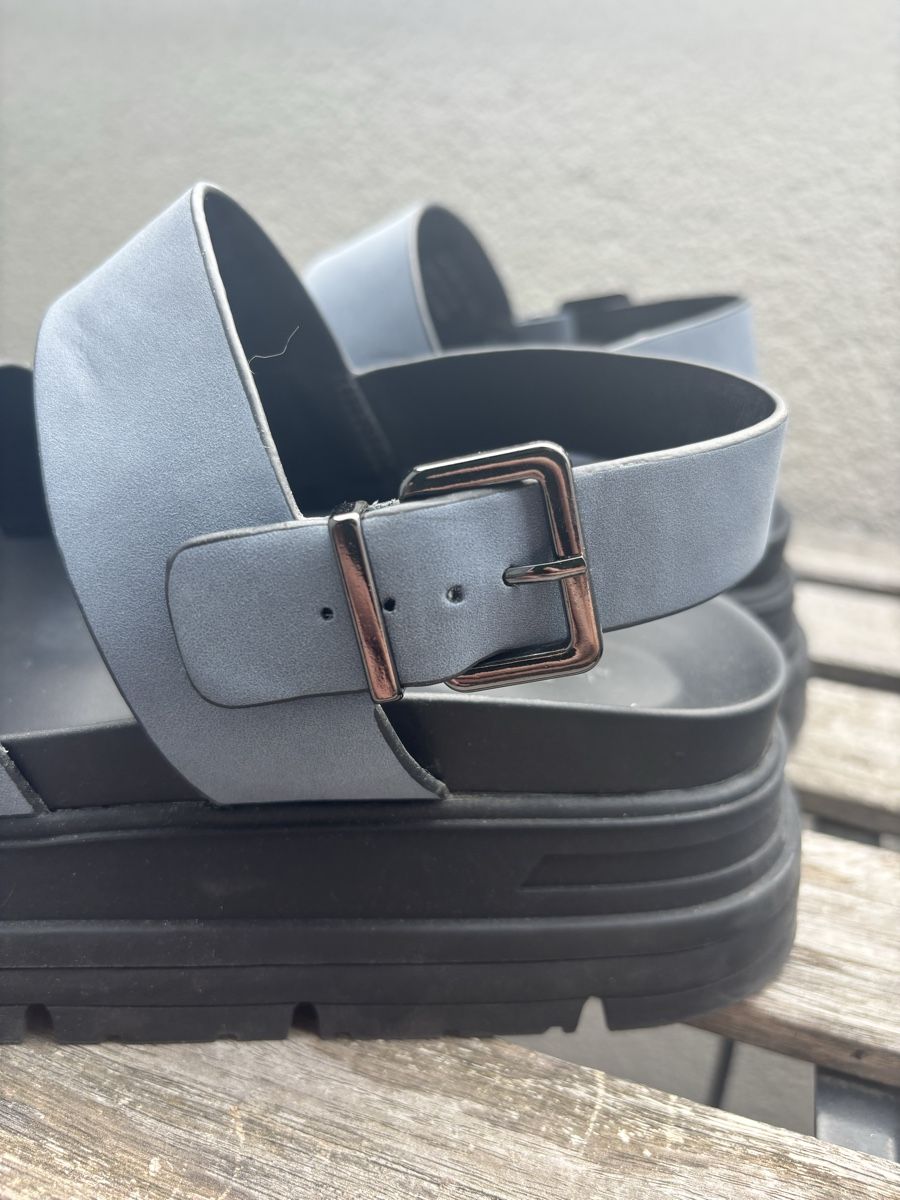 Next Scarpe da donna: Plateausandalen von Next Grösse 41 Gothic Style – Nuovo (secondo la descrizione) da Brugg AG venduto da ann_stf7 5