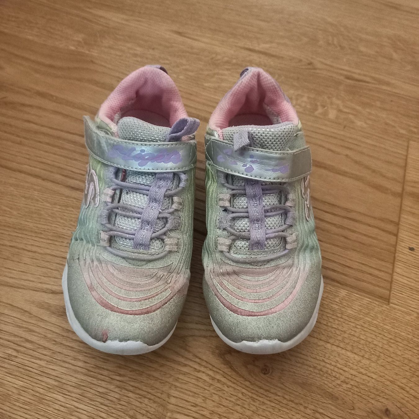 Skechers Scarpe per ragazze: Skechers mit Licht gr.32 – Usato da Bachenbülach venduto da enigmatic 2