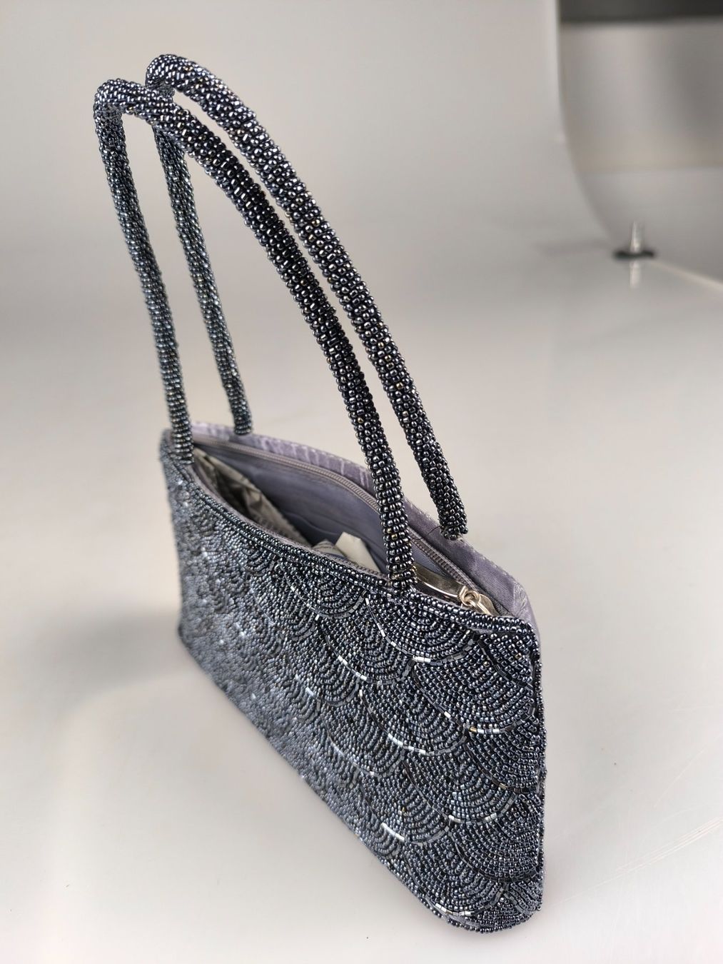 Borse da donna: Vintage-Handtasche Grau/Silber-Töne – Usato da Rüti ZH venduto da Restwert_Rueti_ZH 3