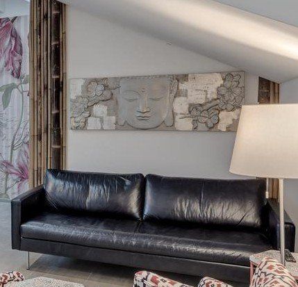 Divani: Schwarzes Ledersofa – Usato da Zürich venduto da pire01 1