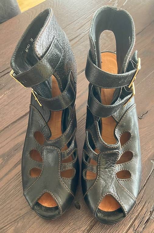 Chaussures femmes: ChieMihara Schuhe Grösse 38 – D'occasion à Hedingen par inf_mjl7 2
