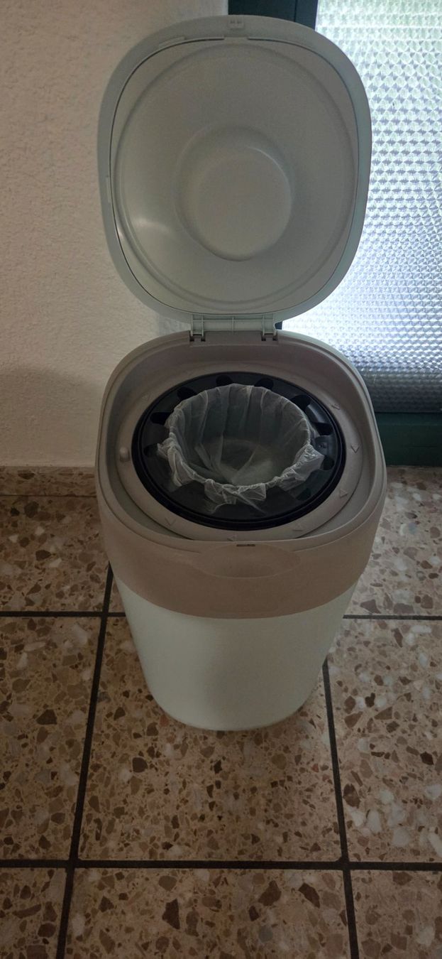 Tommee Tippee Abfalleimer: Windelwimer twist n click – Gebraucht aus Horgen von e_bengo 1
