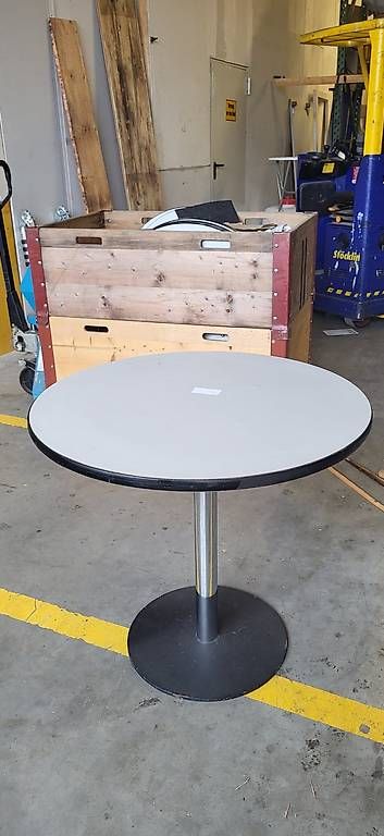 Tavoli: Bistrotisch rund 80 cm mit Fuss – Usato da Rheineck venduto da inf_kv7d 1