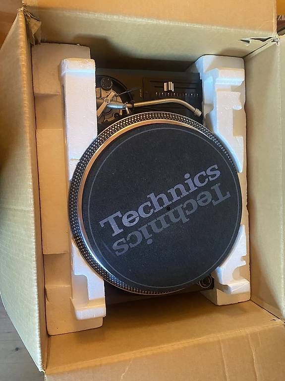 Giradischi: 2x Plattenspieler Technics SL 1210 M5G – Usato da Herznach venduto da GlowTec_GmbH2010 2