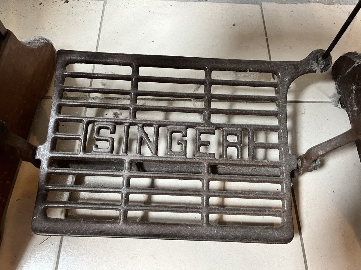 Singer Macchine da cucire: Singer Nähmaschine – Usato da Obermumpf venduto da sto_gz5h 3