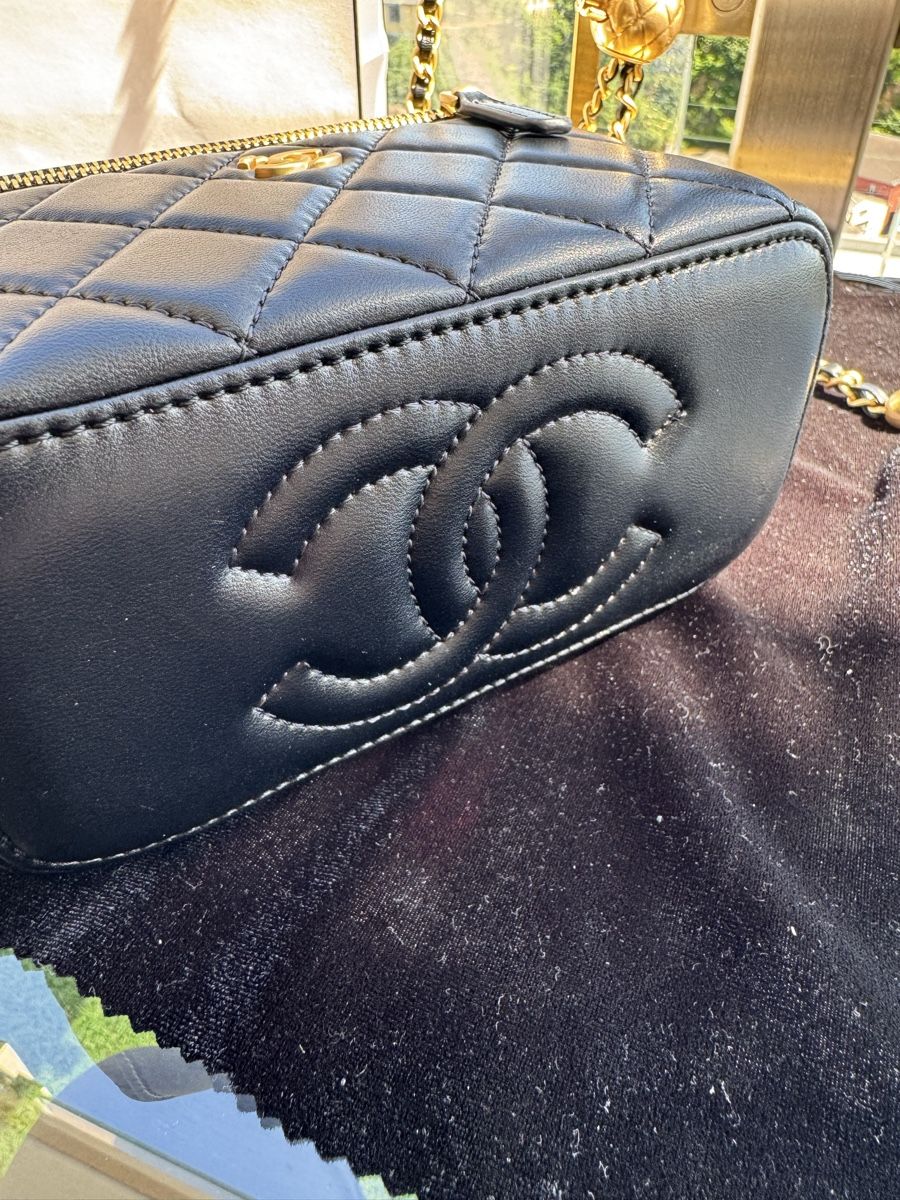 Chanel Taschen für Damen: Sac Chanel Vanity black VIP – Neu und originalverpackt aus Neuchatel von mar_9blm 5