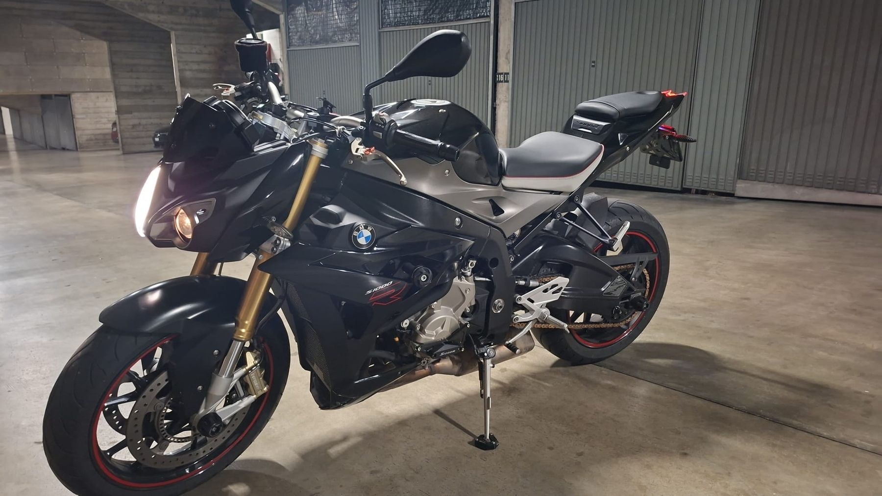 Strada: BMW S1000R 2015 – Usato da Cointrin venduto da XaviSilva 2