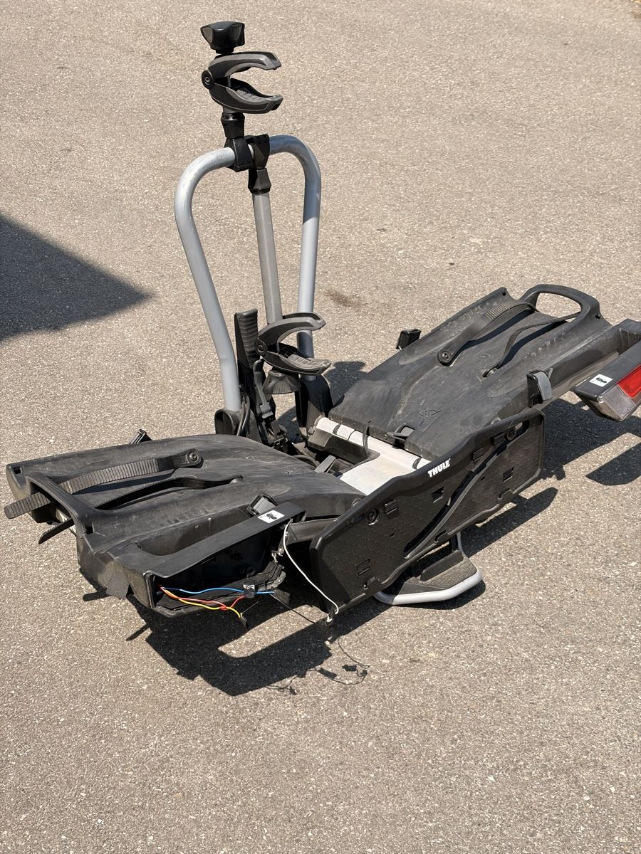 Thule Fahrradhalterungen: Fahrradträger Thule EasyFold 931 – Defekt aus Unterkulm von YS3 3