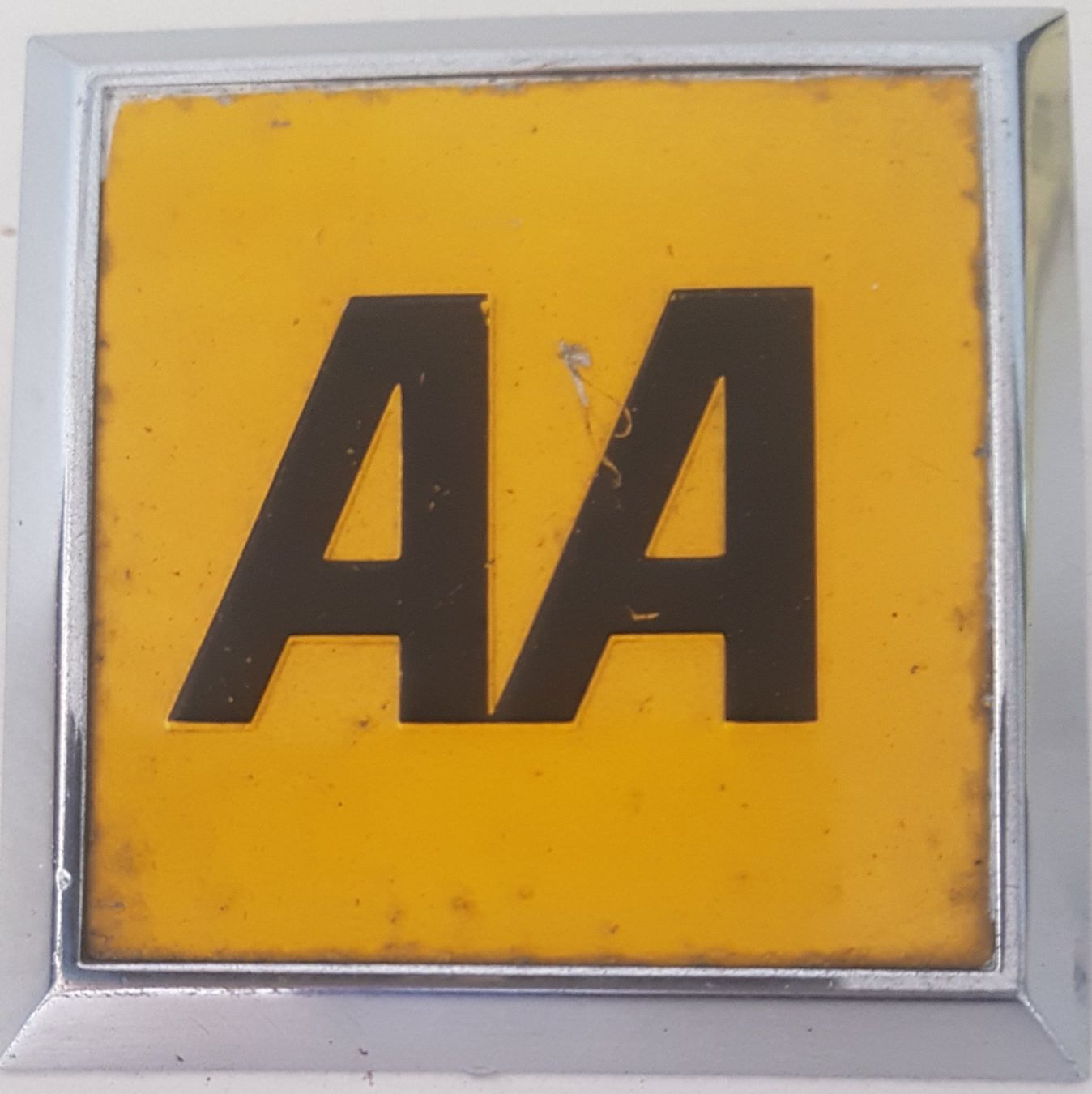 Plaquettes & Badges: Badge / Schild AA – D'occasion à Neuchâtel par Blondy_73
