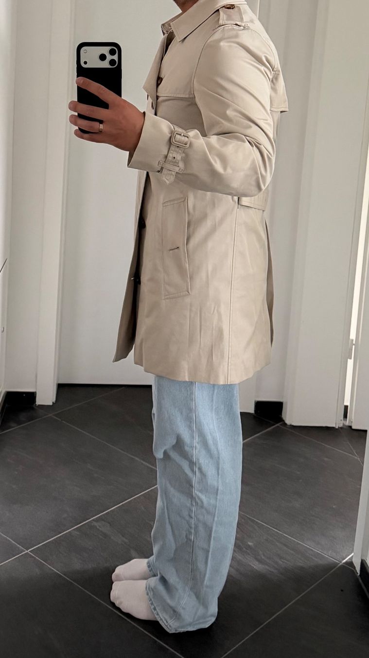Burberry Cappotti: Klassischer Burberry Trenchcoat – Nuovo (secondo la descrizione) da Bäch SZ venduto da Raybe88