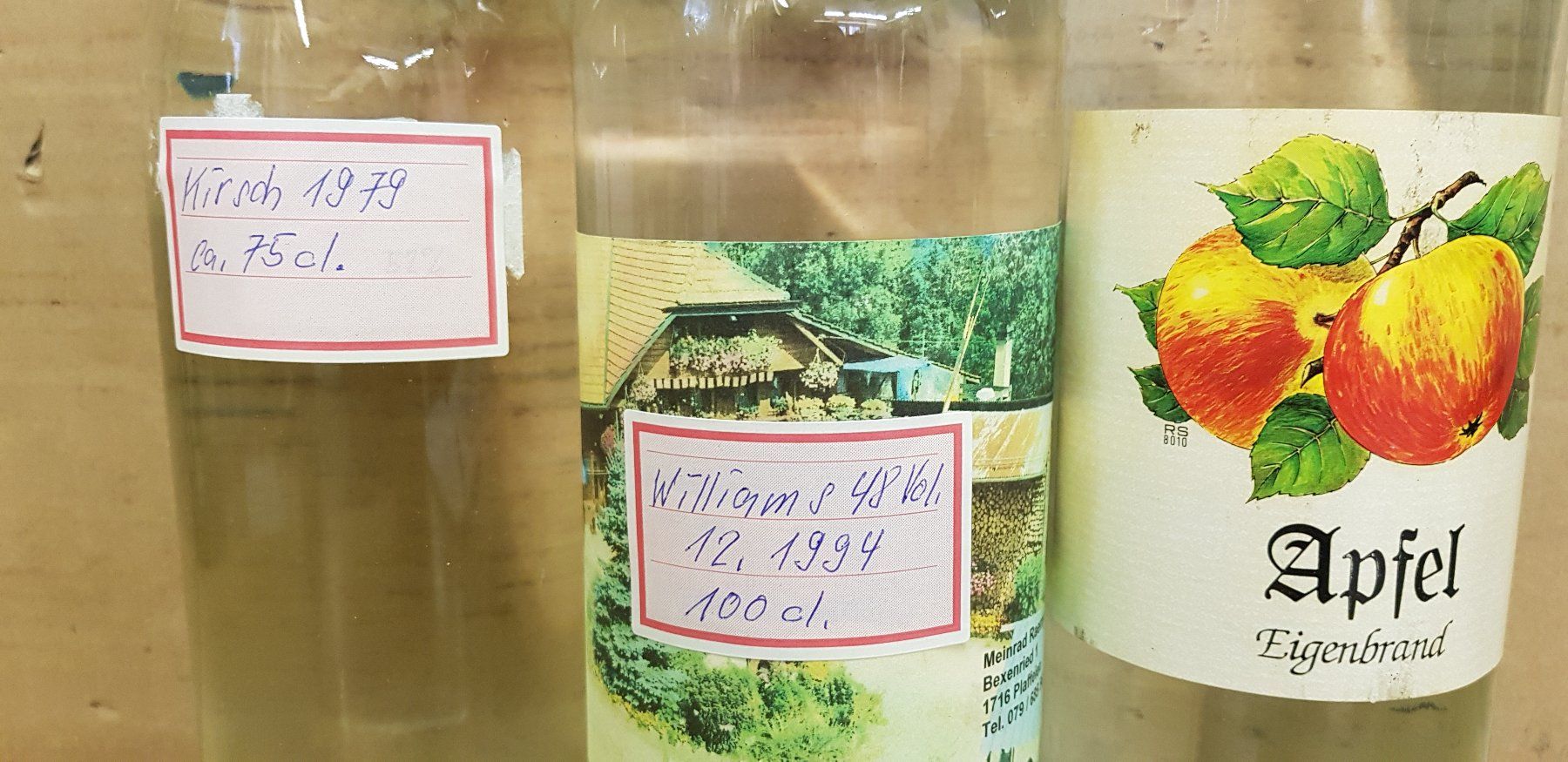 Williams Spirituosen: 3 Fl. Williams 1994 / Kirsch 1979 / Apfel.  #1874 – Neu (gemäss Beschreibung) aus Schöftland von Topdeal4 1
