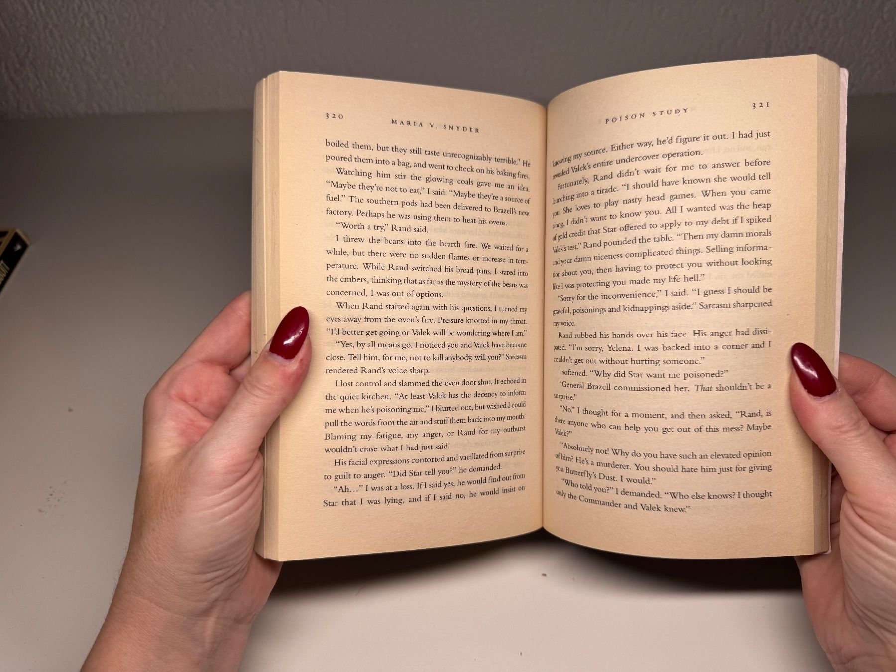 Libri: NOVEL: Maria V. Snyder, Poison Study – Usato da Grosswangen venduto da English_books 8