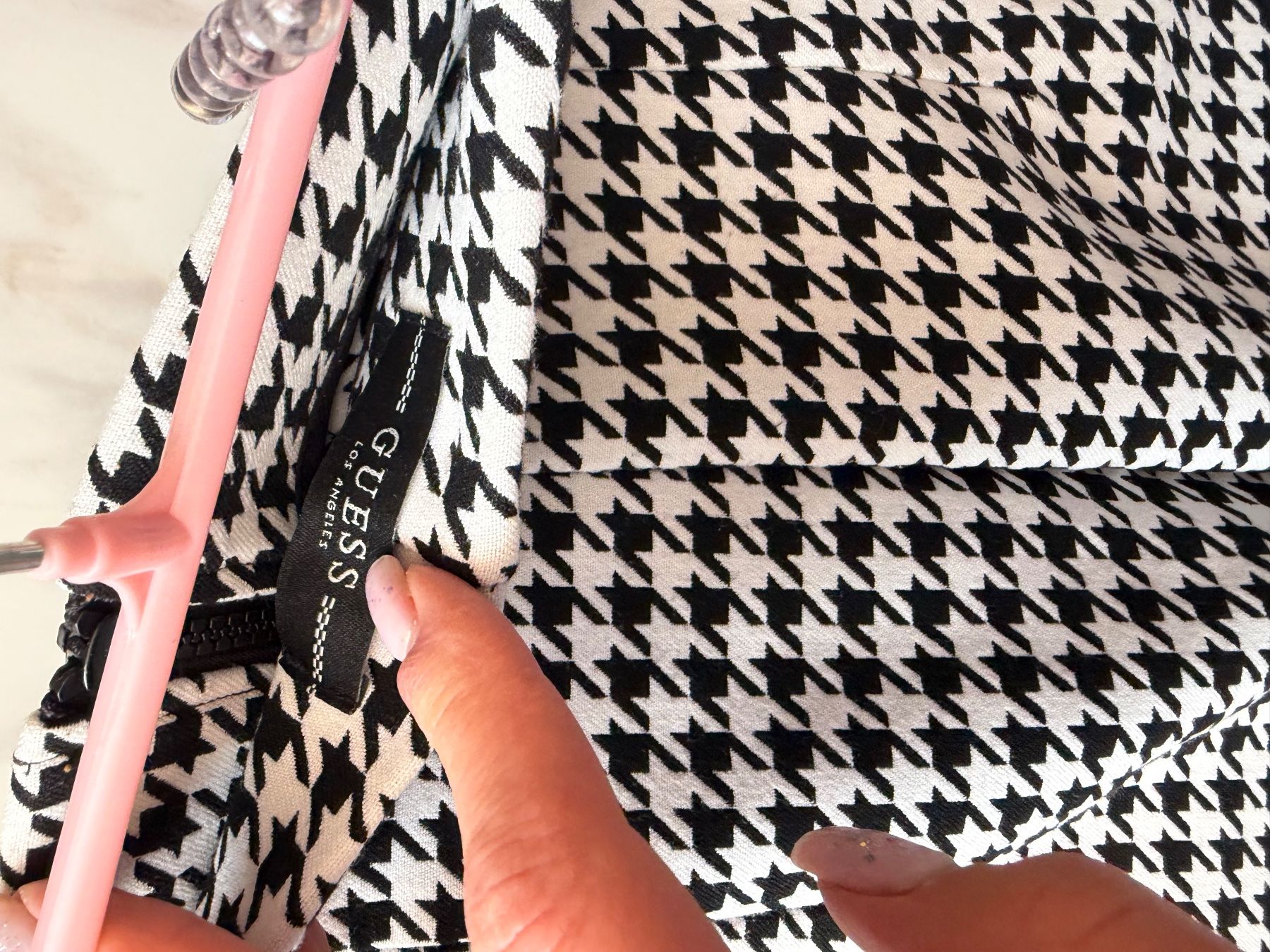 Guess Lotti di vestiti: Guess Houndstooth Set, Rock mit Schlitz, Grösse 34/36 – Usato da Arch venduto da ellaisa84 3