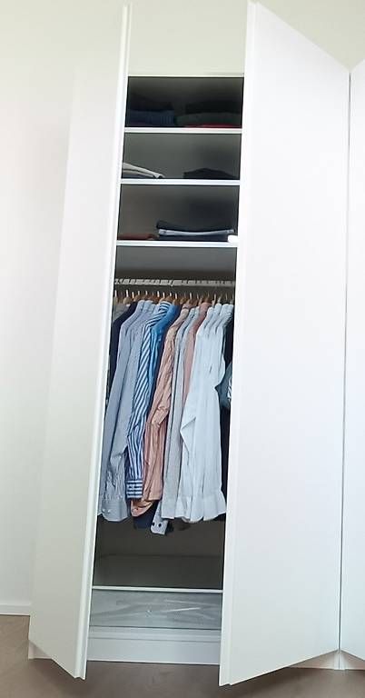 Armadi: IKEA Schrank mit einer Kleiderstange und einem Tablar – Usato da Abtwil AG venduto da birgisch01 1