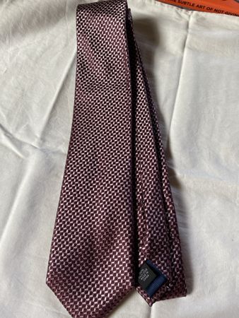 Michael Kors 100% Silk Tie, Burgundy, Excellent Condition