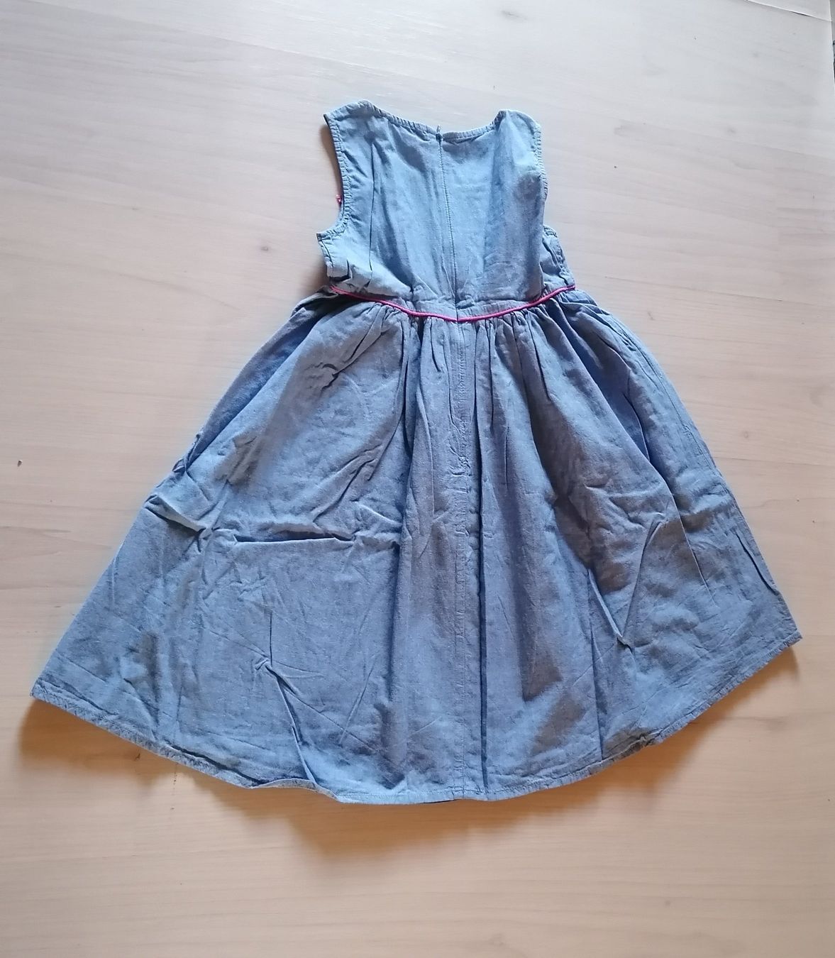 Vestiti & Gonne: Robe, haut, robe sans manches – Usato da Montcherand venduto da petiteoune75 1