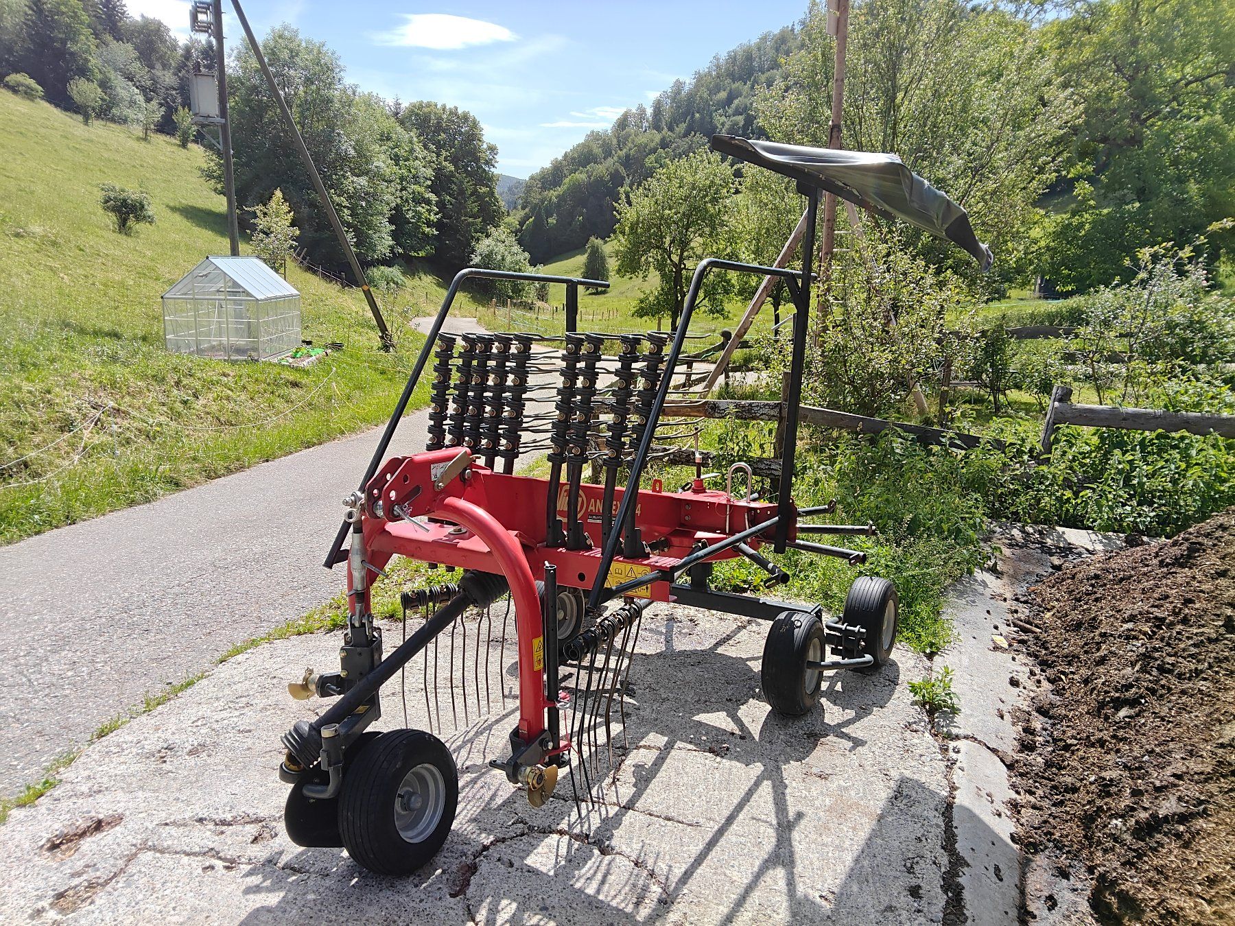 Raccolta foraggio grezzo: Vicon Andex 394 Schwader – Usato da Langenbruck venduto da Woeldeler 2