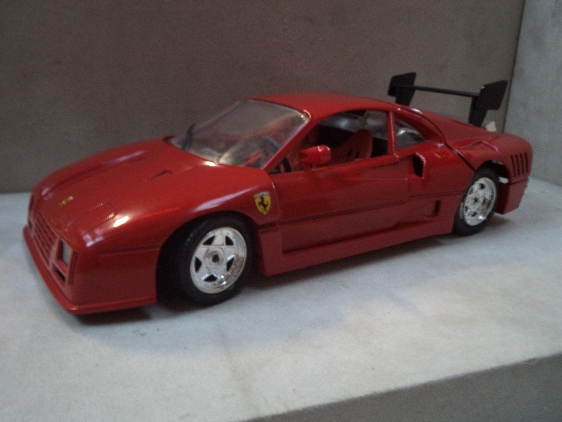 Jouef Modellini d'auto: JOUEF Ferrari GTO Evolutione 1:18 – Usato da Rieden AG venduto da Wirth03