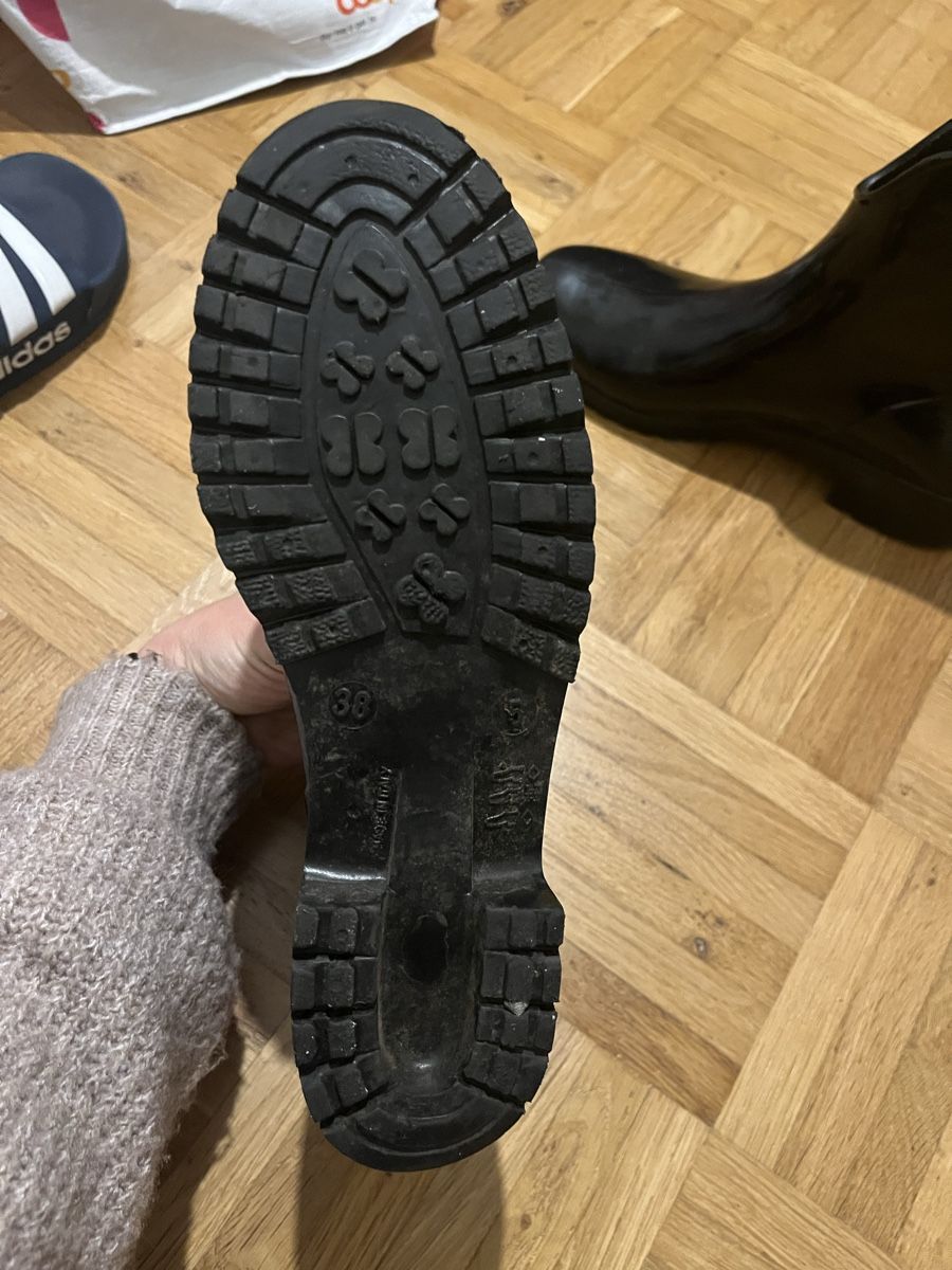 Scarpe da donna: Gummistiefel Grösse 38 glänzend – Usato da Thun venduto da bvle_68 1