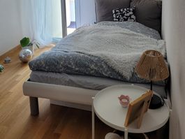GRATIS Bettgestell mit Lattenrost und Matratze