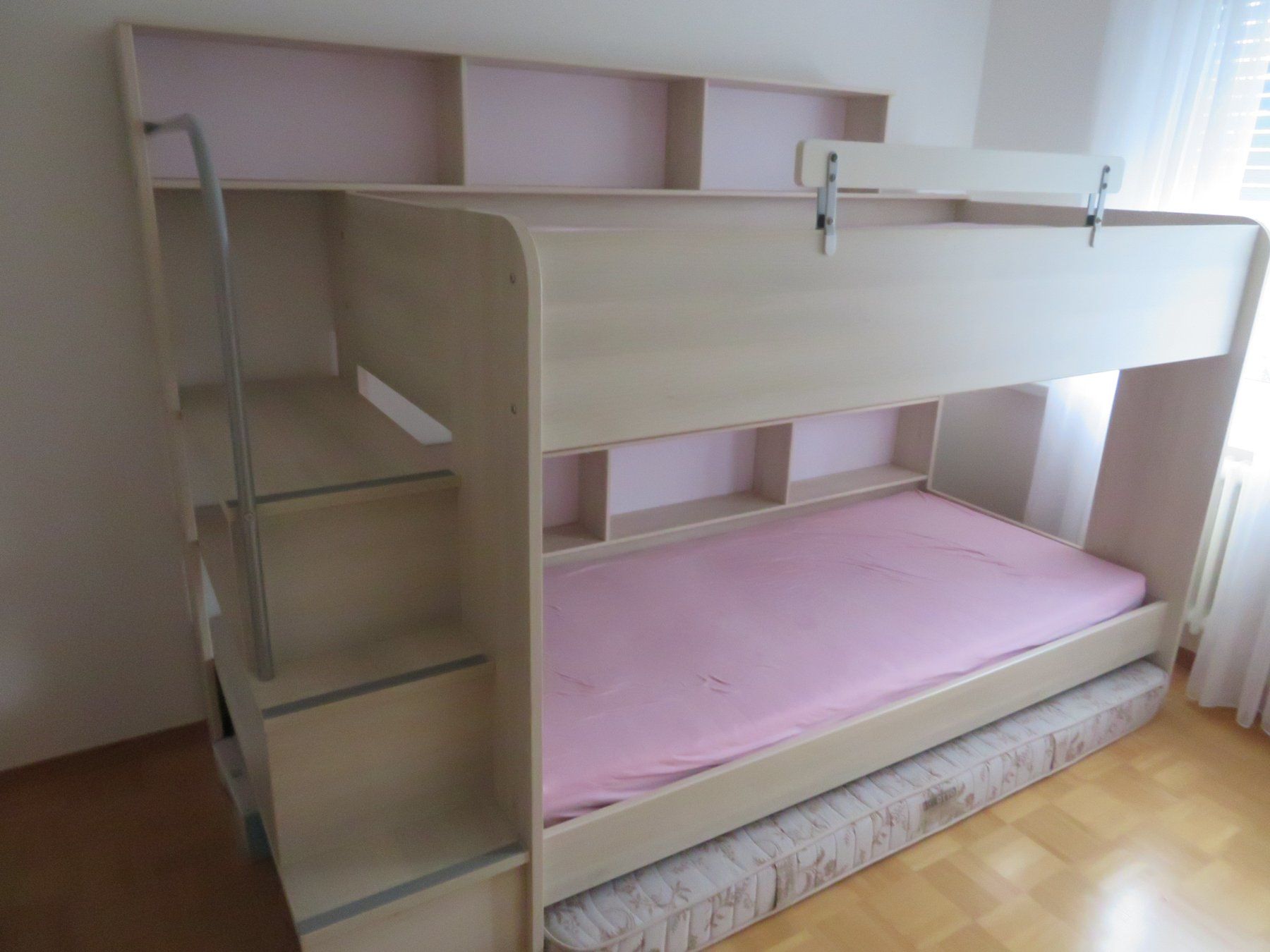 Lits: Kinderhochbett mit Treppe – D'occasion à Weinfelden par aero900 5