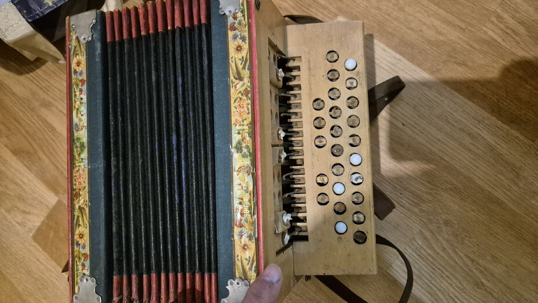 Strumenti musicali: Alte Schweizer Orgele Defekt – Usato da Rämismühle venduto da beni0010 1