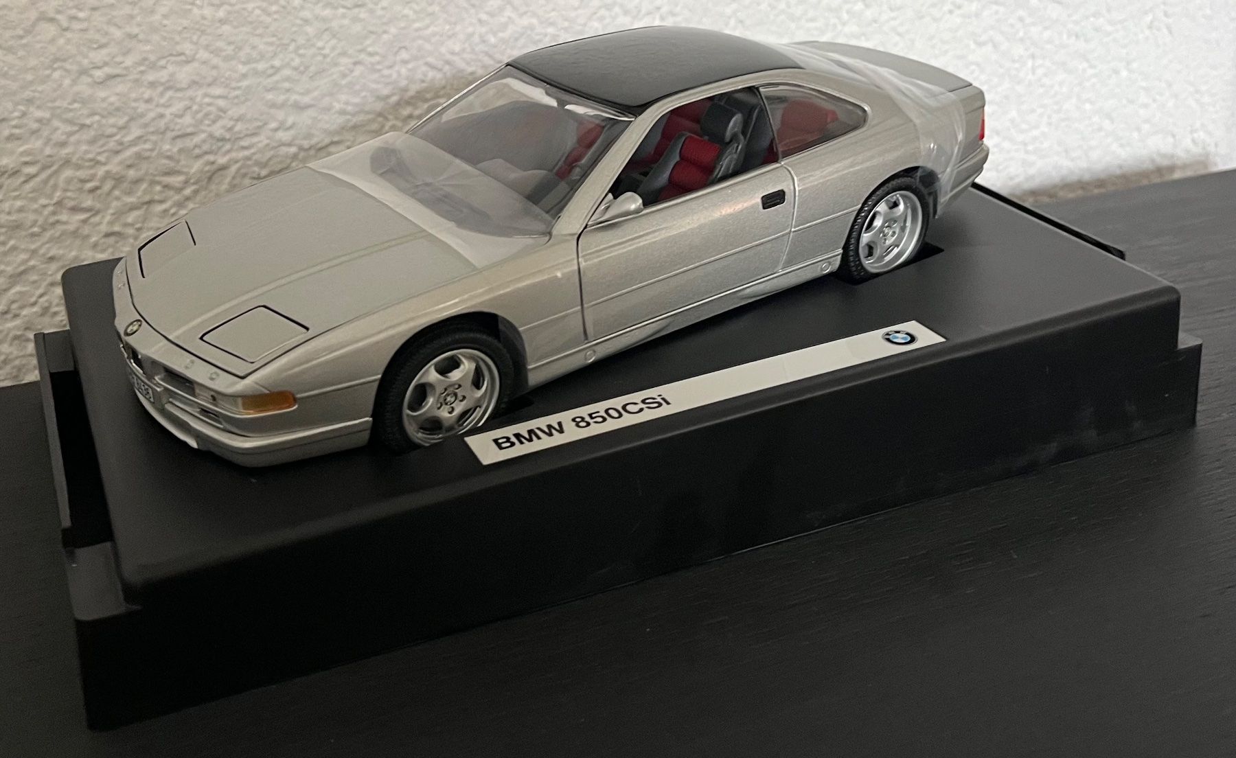 Revell Modellautos: BMW 850 CSi 1:18 Revell – Gebraucht aus St-Cergue von ncu_t267 2