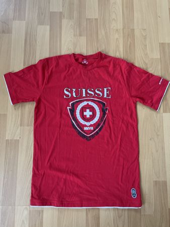 Rot T-Shirt Suisse Gr. L für den Sommer 🇨🇭