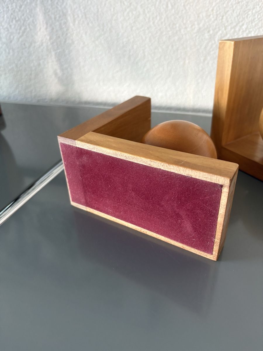 Sonstige Dekorationen & Accessoires: Buchstützen Holz Kugel 70er – Gebraucht aus Bellach von 2ndBox 3