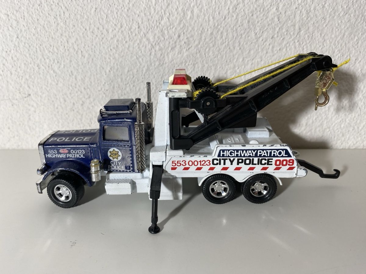 Matchbox Modellini d'auto: Matchbox Abschleppwagen Police  – Usato da Winterthur venduto da ben_9vxx 2