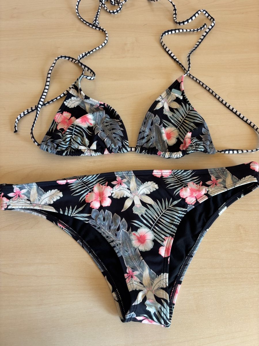 Roxy Costumi da bagno & Bikini: Roxy Bikini Grösse XL – Usato da Ried b. Kerzers venduto da Sa_Gu