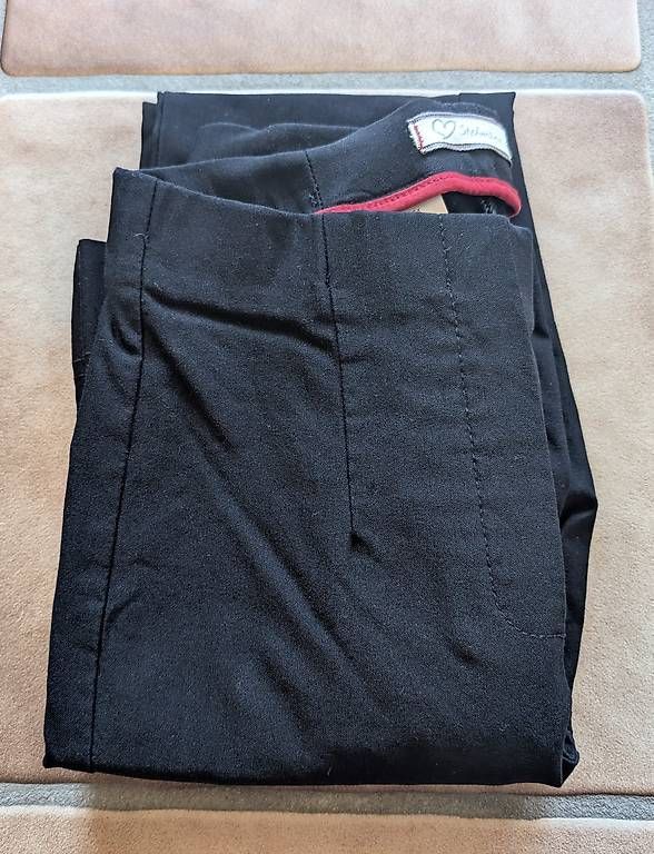 Pantaloni: Stehmann, Damenhose schwarz, Grösse 32 – Usato da Höri venduto da Makumba2