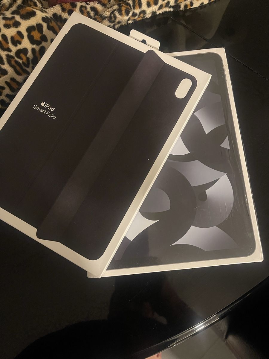 Apple Tablet PC: iPad Air 256gb  – Nuovo e nell'imballaggio originale da Au SG venduto da SKAY1982