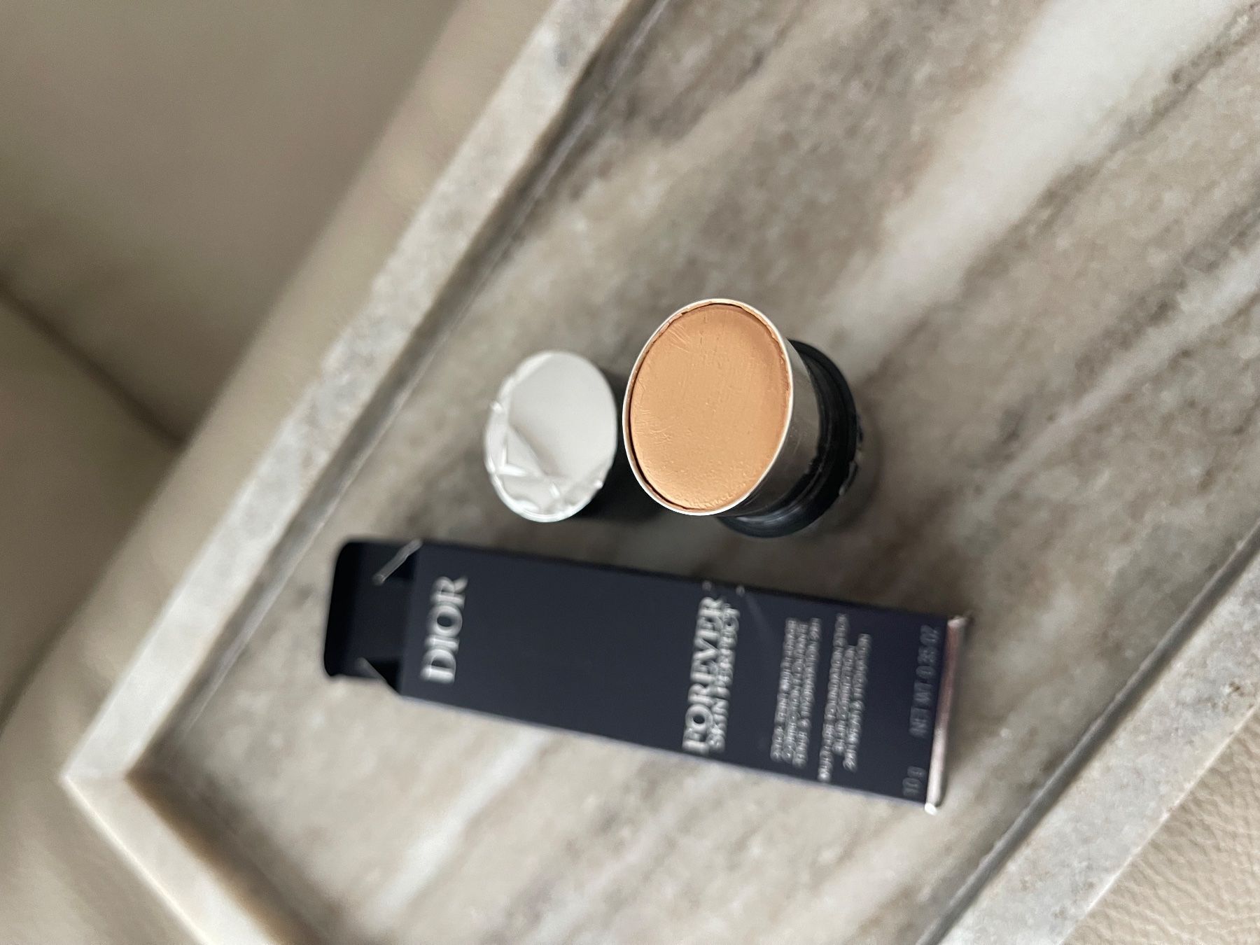 Dior Make-up: Dior Forever Skin Perfect Foundation Stick, 2W Warm – Neu (gemäss Beschreibung) aus Bürglen TG von Dina.p