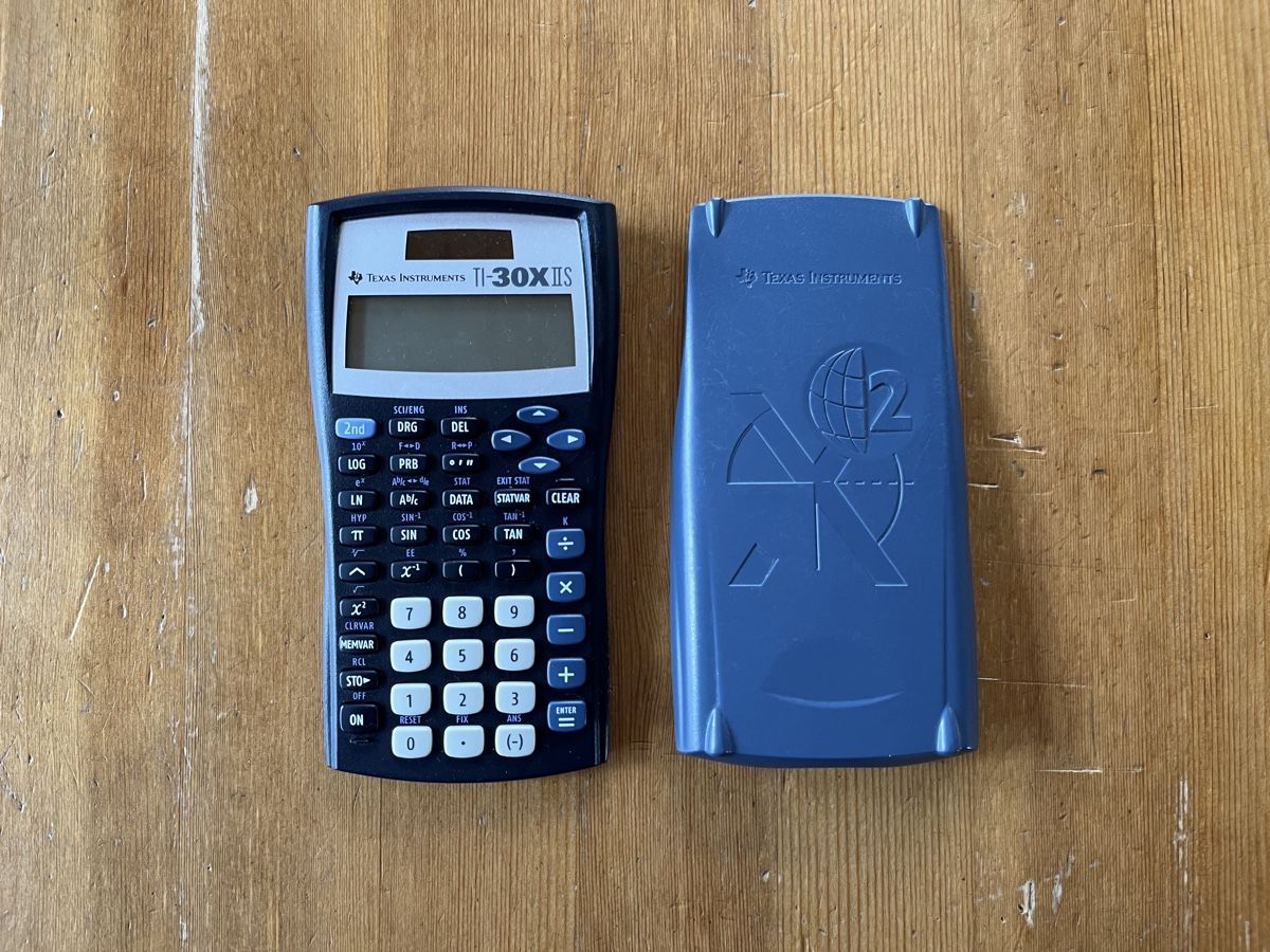 Texas Instruments Calcolatrici tascabili: Texas Instruments TI-30XIIS Rechner – Usato da Stein am Rhein venduto da Karisma78